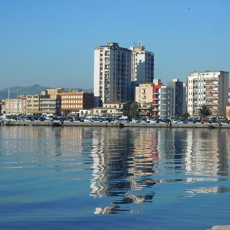 בית הארחה Residence Olbia 3*
