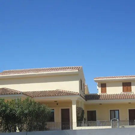 Residence Olbia בית הארחה 3*