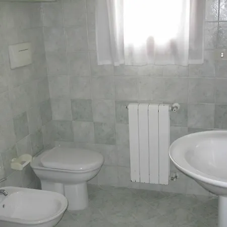 Residence Olbia בית הארחה אולביה
