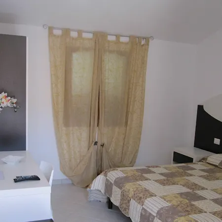 בית הארחה Residence Olbia 3*