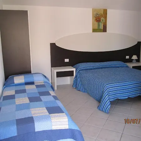 Residence Olbia ゲストハウス オルビア